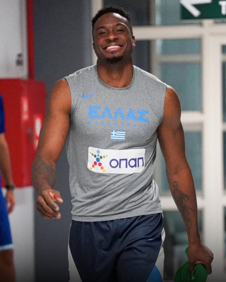 开云-希腊主帅谈字母哥哥：我不会给任何人开后门 他带来了极大的能量