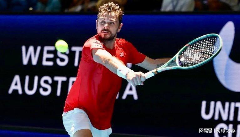 kaiyun-波兰逆转首夺联合杯，本西奇送蛋丝袜仍难救主，瓦林卡被批拖油瓶